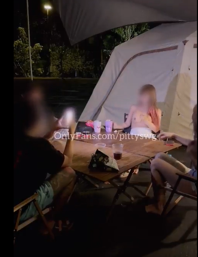 คลิปโป๊เย็ดกันนัวในการกางเต้นส์