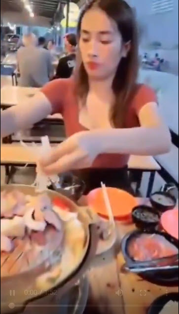 หยอกเย็ดเพื่อนตัวเองไหนบอกจะพาไปกินหมูกะทะอย่างเดียว จบด้วยการเย็ดกันบนเตียงได้ไงเนี่ย แถมพี่เขาซื้อ ยาคุม ไว้รออีก รู้เลยว่าโดนเยสดเเตกในเเน่ๆ