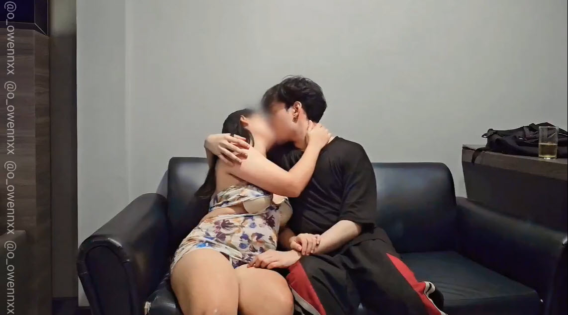 คลิปโป๊ไทยมีนัดช่วยคู่สาวอวบขาวๆถูกใจเลย เอากันบนโซฟาได้ฟิลสุดๆ