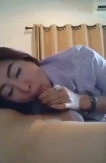 คลิปโป๊ไทยอมควยให้แฟนแล้วก็ขึ้นขย่มให้แบบนี้ใครไม่ติดใจก็ให้รู้ไป