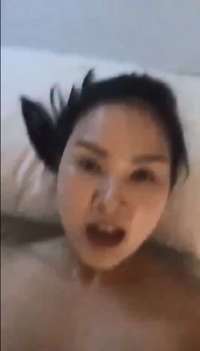 คลิปหลุดสาวไทยสวยหน้าคล้ายดาราขย่มควยผัวโคตรมันส์ได้อารมณ์คนเงี่ยนสุดๆ